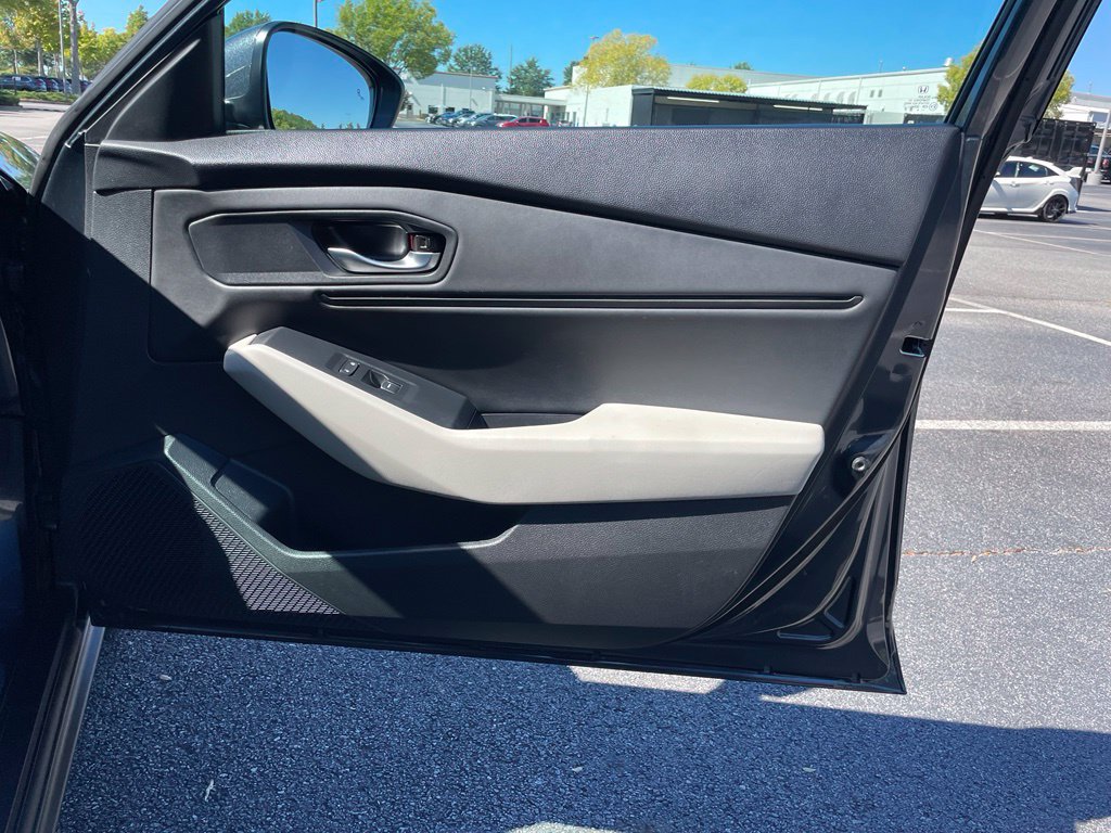 Certified 2024 Honda Accord EX image 29