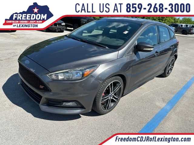 Used 2016 Ford Focus ST FWD image 1