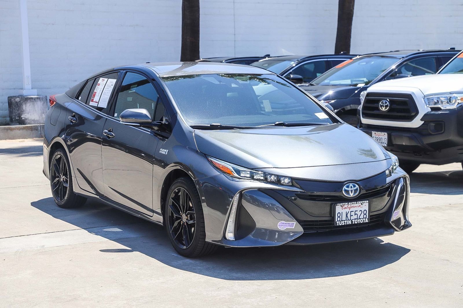 Used 2019 Toyota Prius Prime Premium FWD image 3