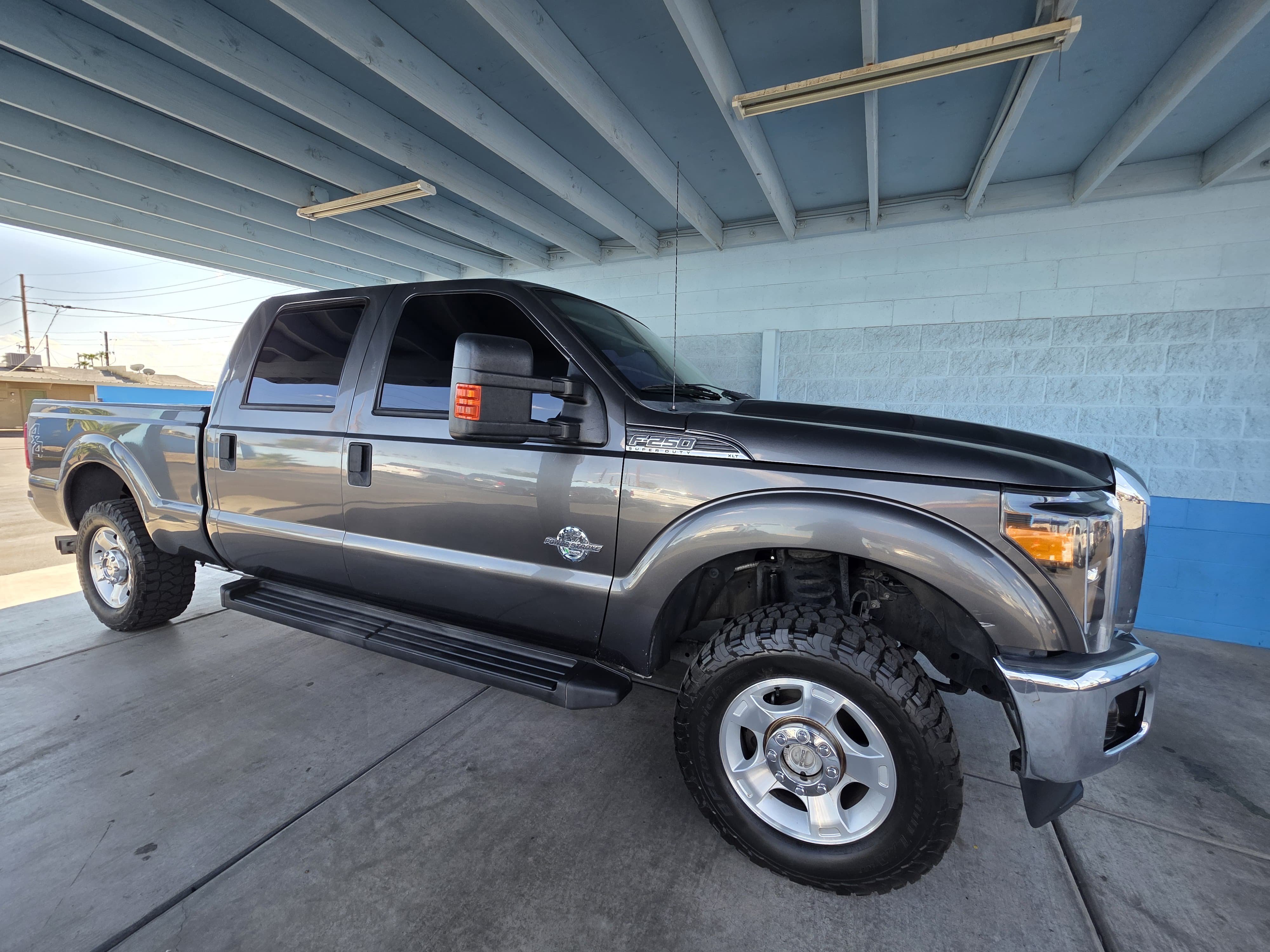 Used 2016 Ford F250 XLT w/ XLT Value Package AWD/4WD image 2