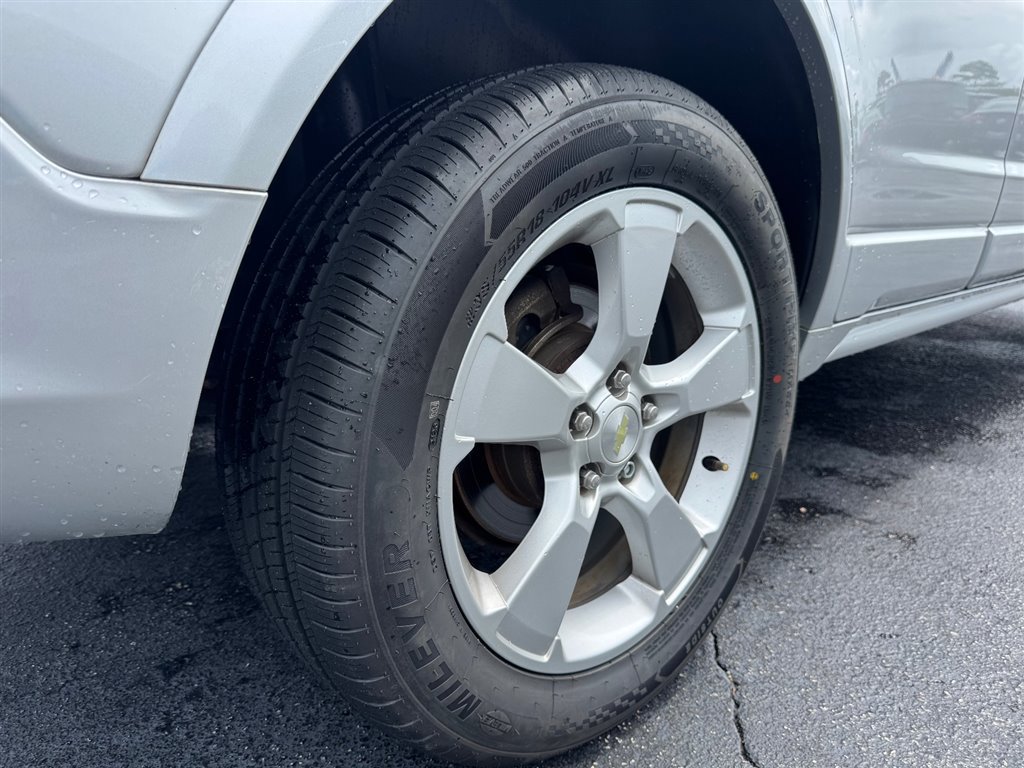 Used 2014 Chevrolet Captiva Sport LT w/ Convenience Package FWD image 10