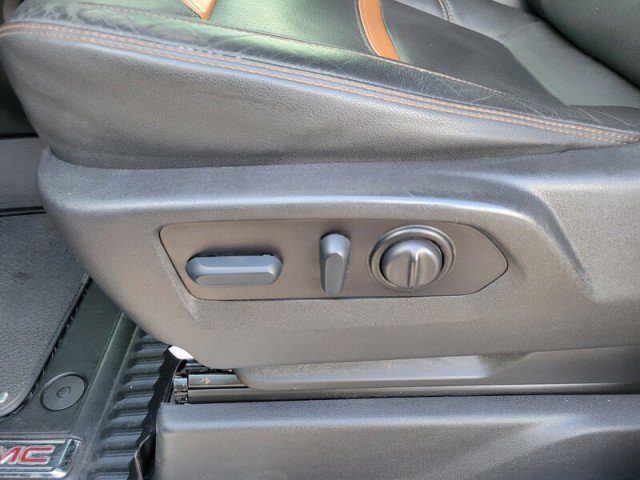 Used 2022 GMC Sierra 2500 AT4 w/ AT4 Preferred Package image 23