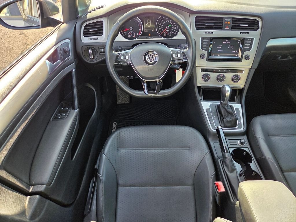 Used 2015 Volkswagen Golf S FWD image 16