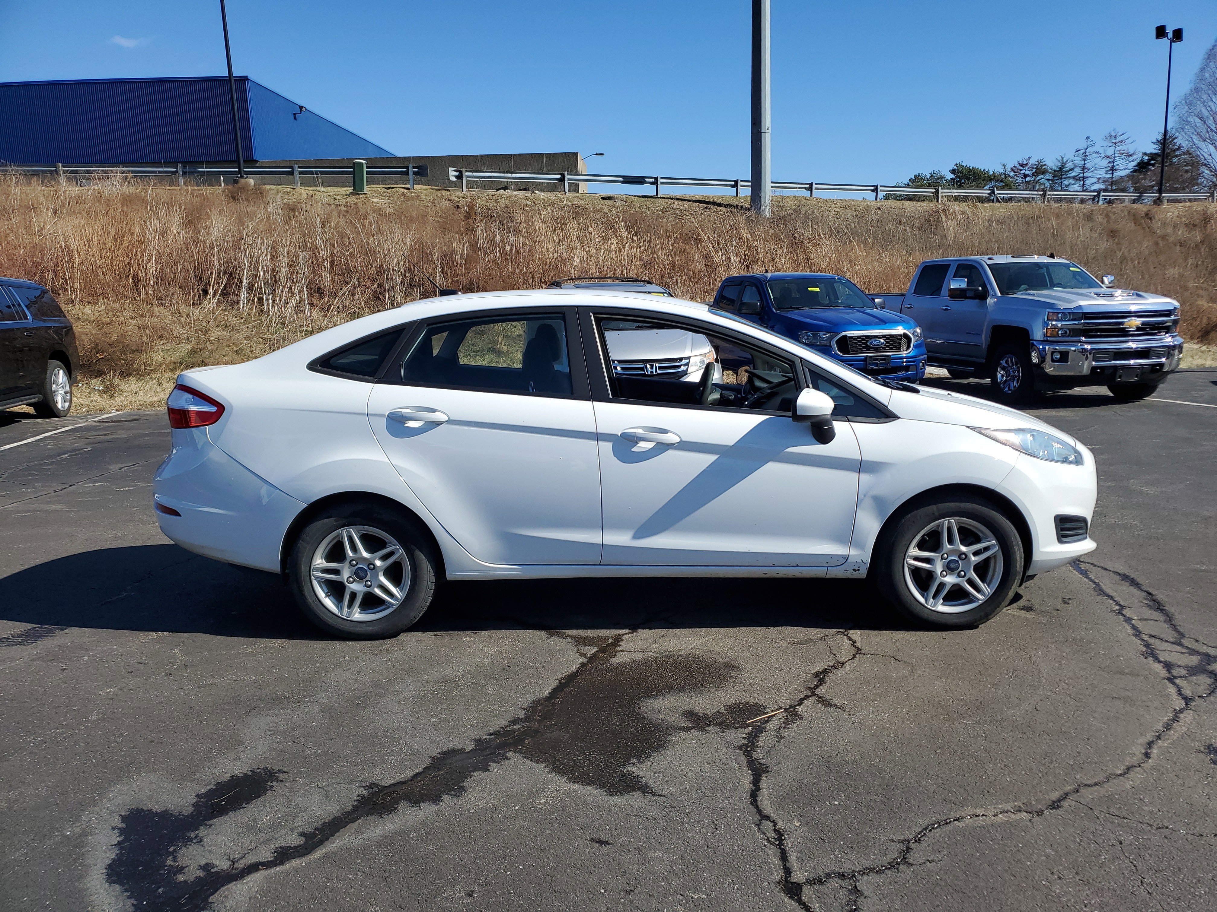 Used 2019 Ford Fiesta SE image 3
