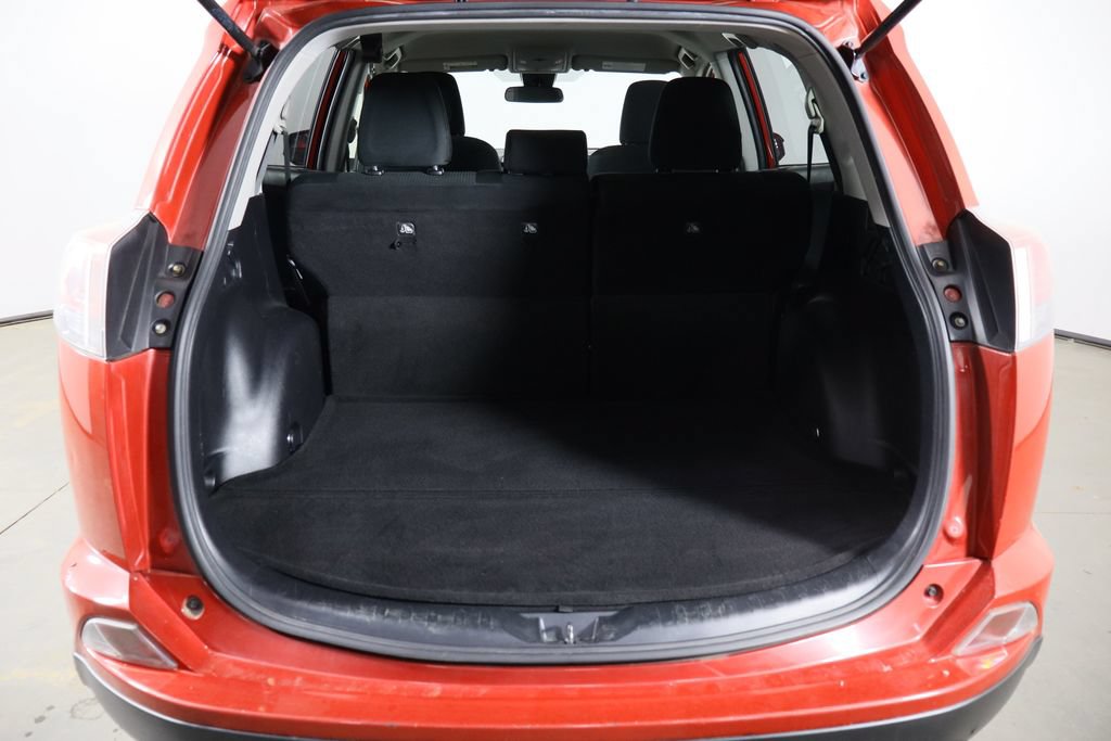 Used 2017 Toyota RAV4 LE FWD image 17