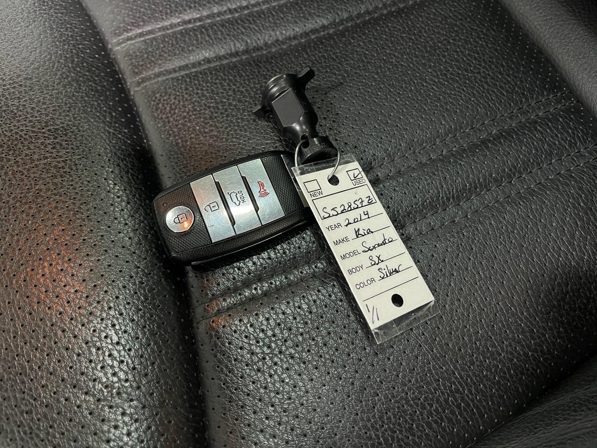 Used 2014 Kia Sorento SX w/ 3rd Row Package AWD/4WD image 37