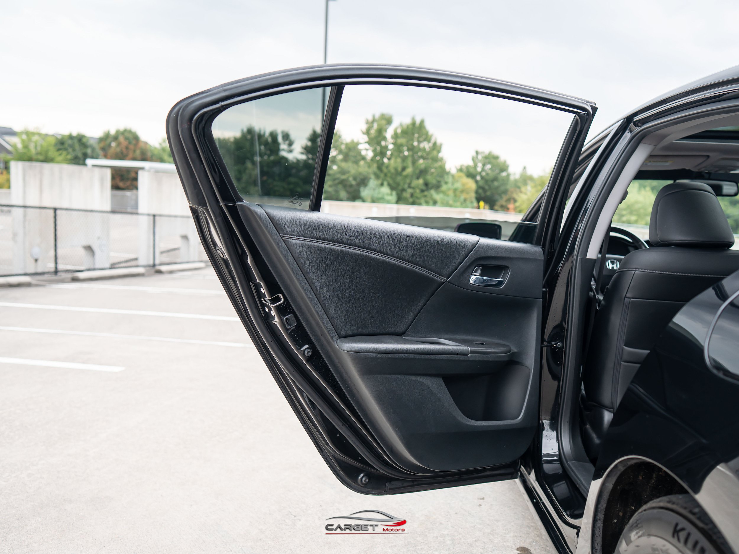 Used 2016 Honda Accord EX-L image 41