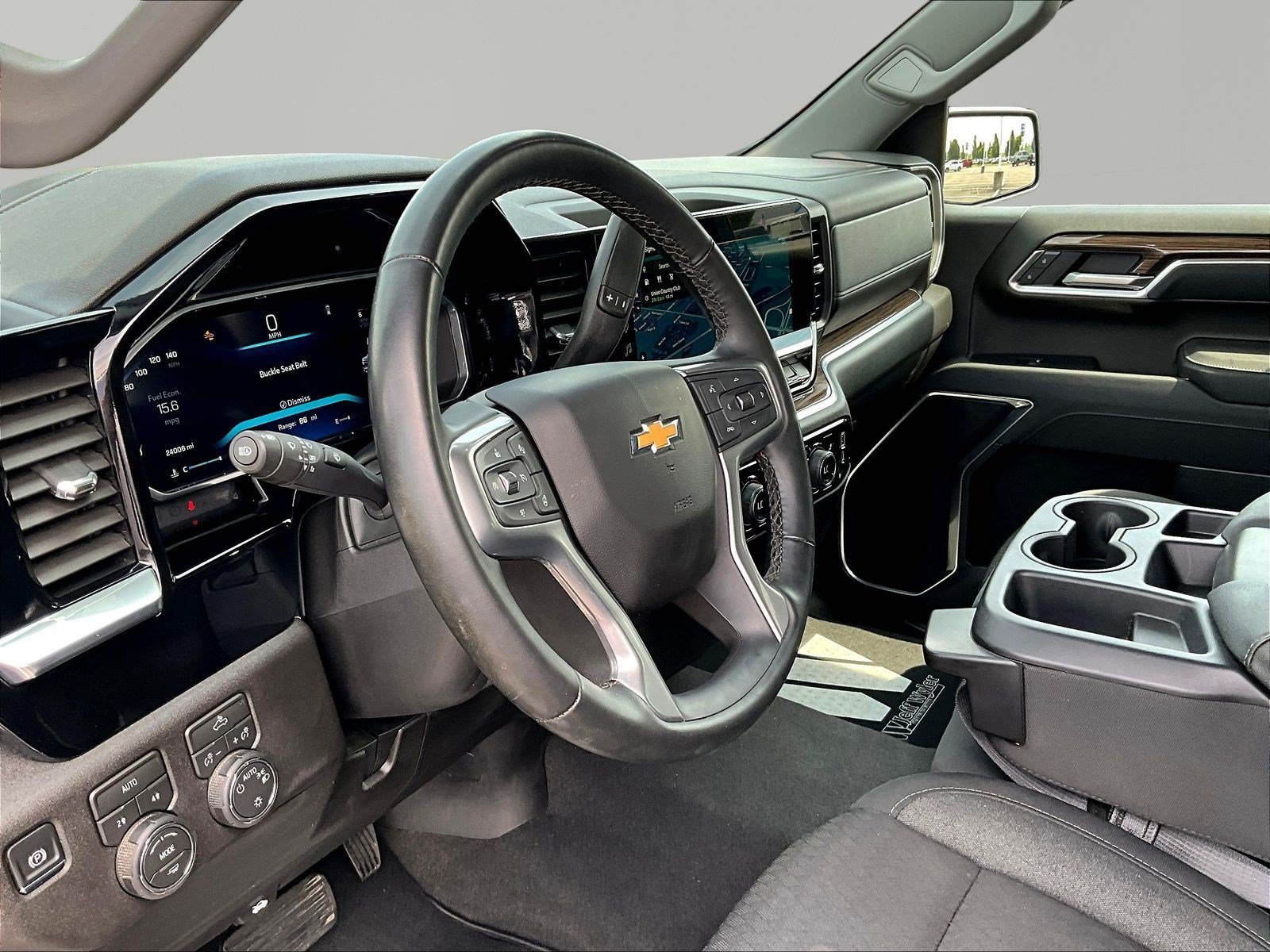 Used 2026 Chevrolet Silverado 1500 LT AWD/4WD image 17