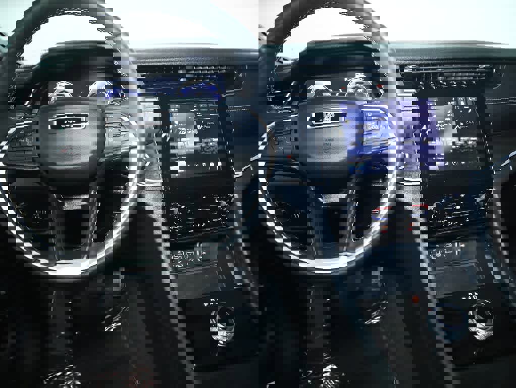 Certified 2024 Jeep Grand Cherokee Altitude image 24