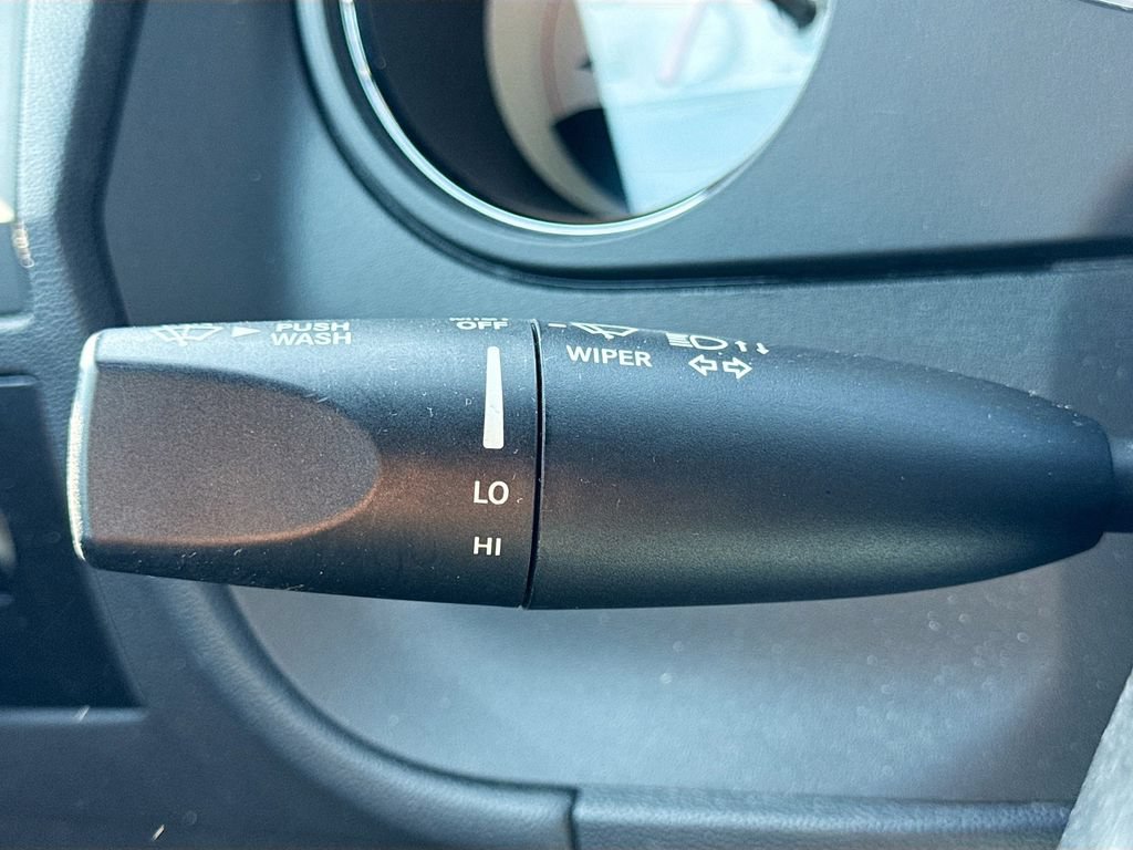 Used 2013 Dodge Challenger R/T RWD image 12