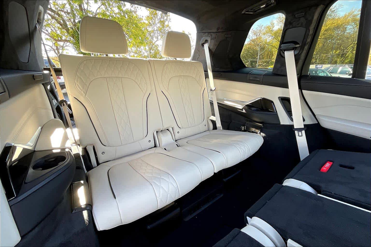 Used 2026 BMW X7 xDrive40i w/ M Sport Package image 23