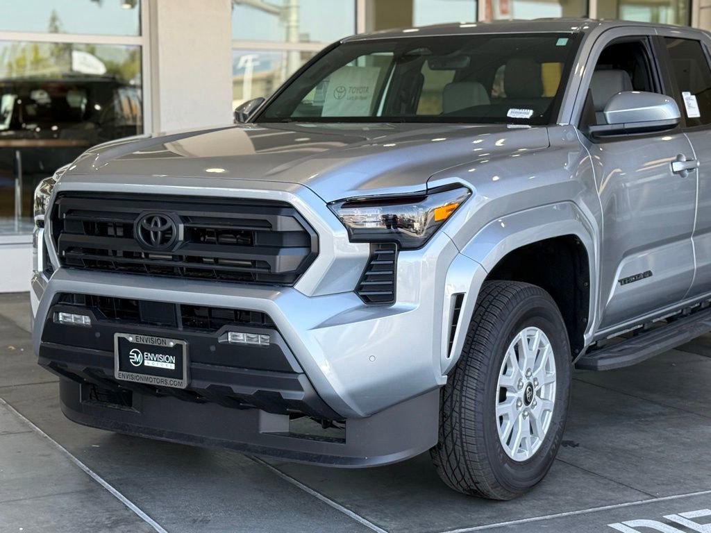 New 2025 Toyota Tacoma SR5 image 3