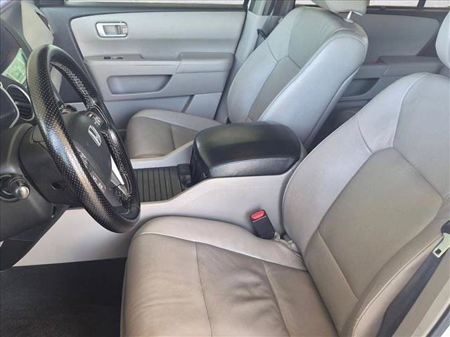Used 2010 Honda Pilot Touring image 16