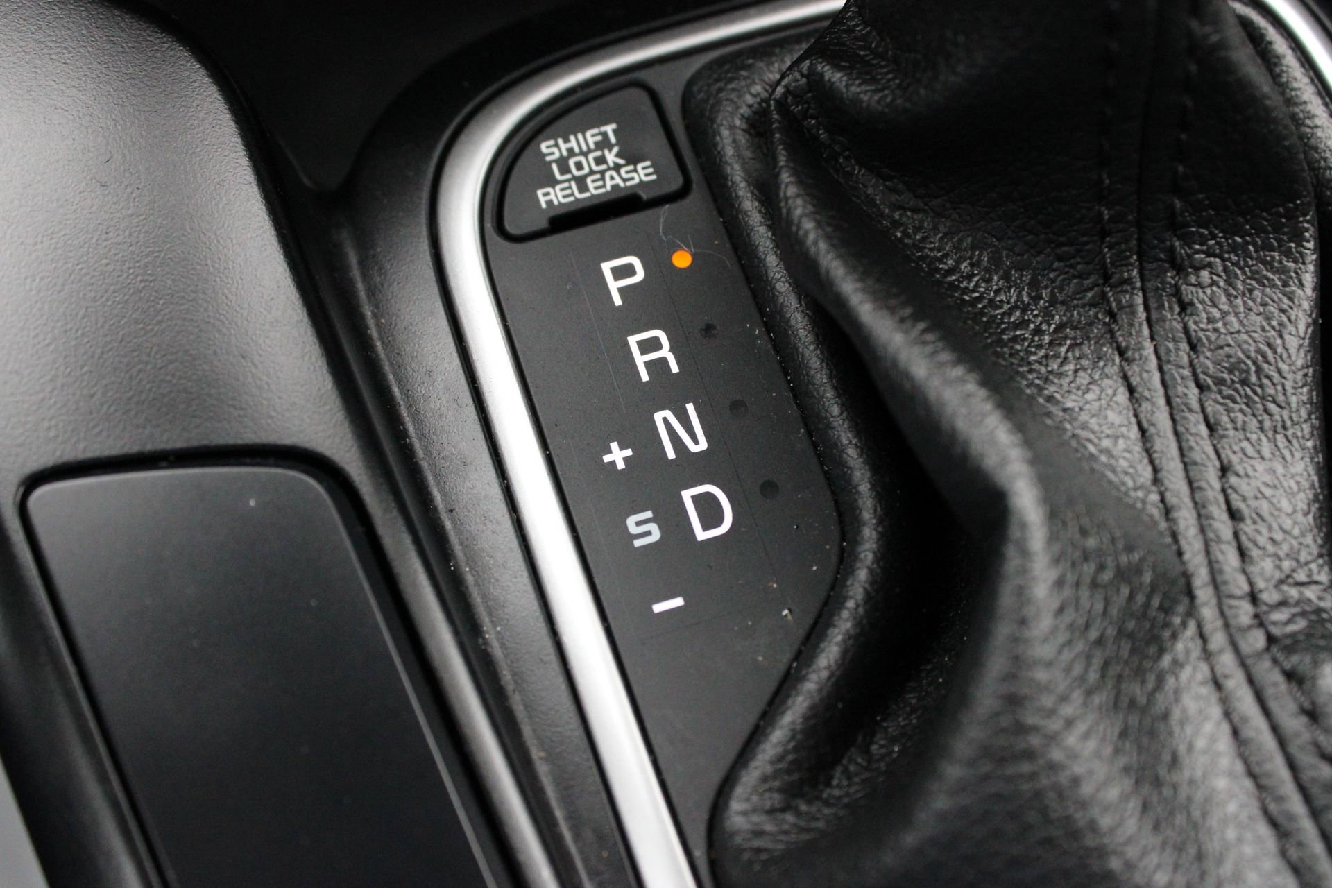 Used 2025 Kia Soul LX FWD image 40