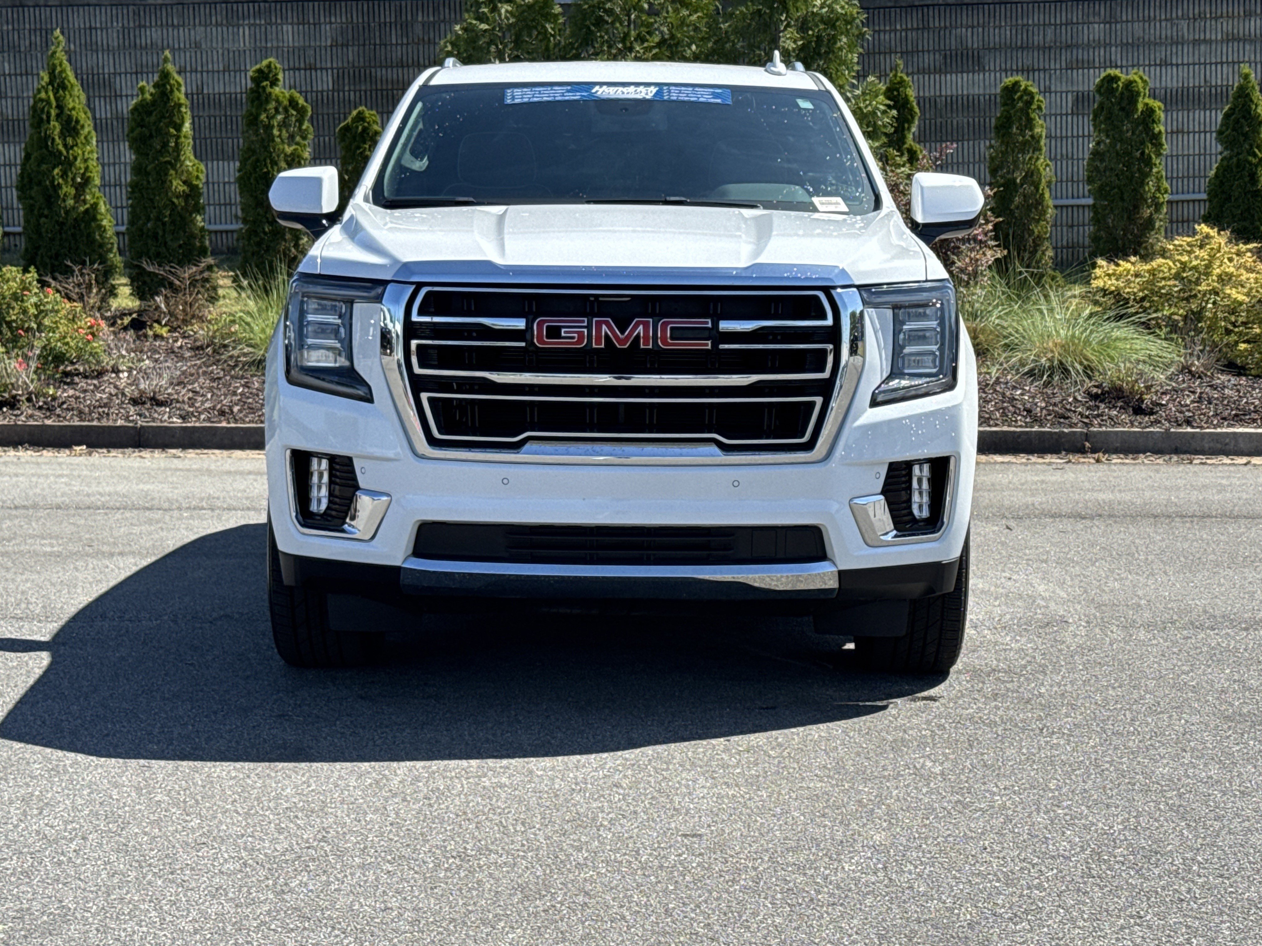 Used 2023 GMC Yukon SLT image 3