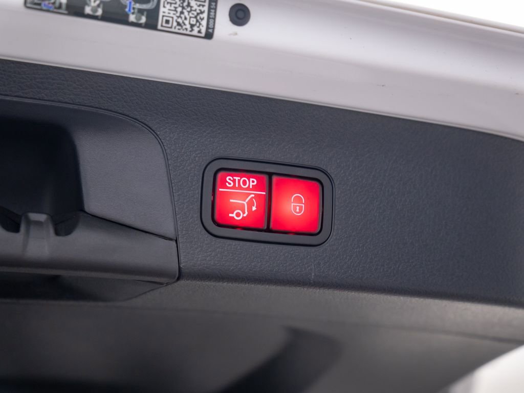 Used 2023 Mercedes-Benz GLS 450 4MATIC image 32