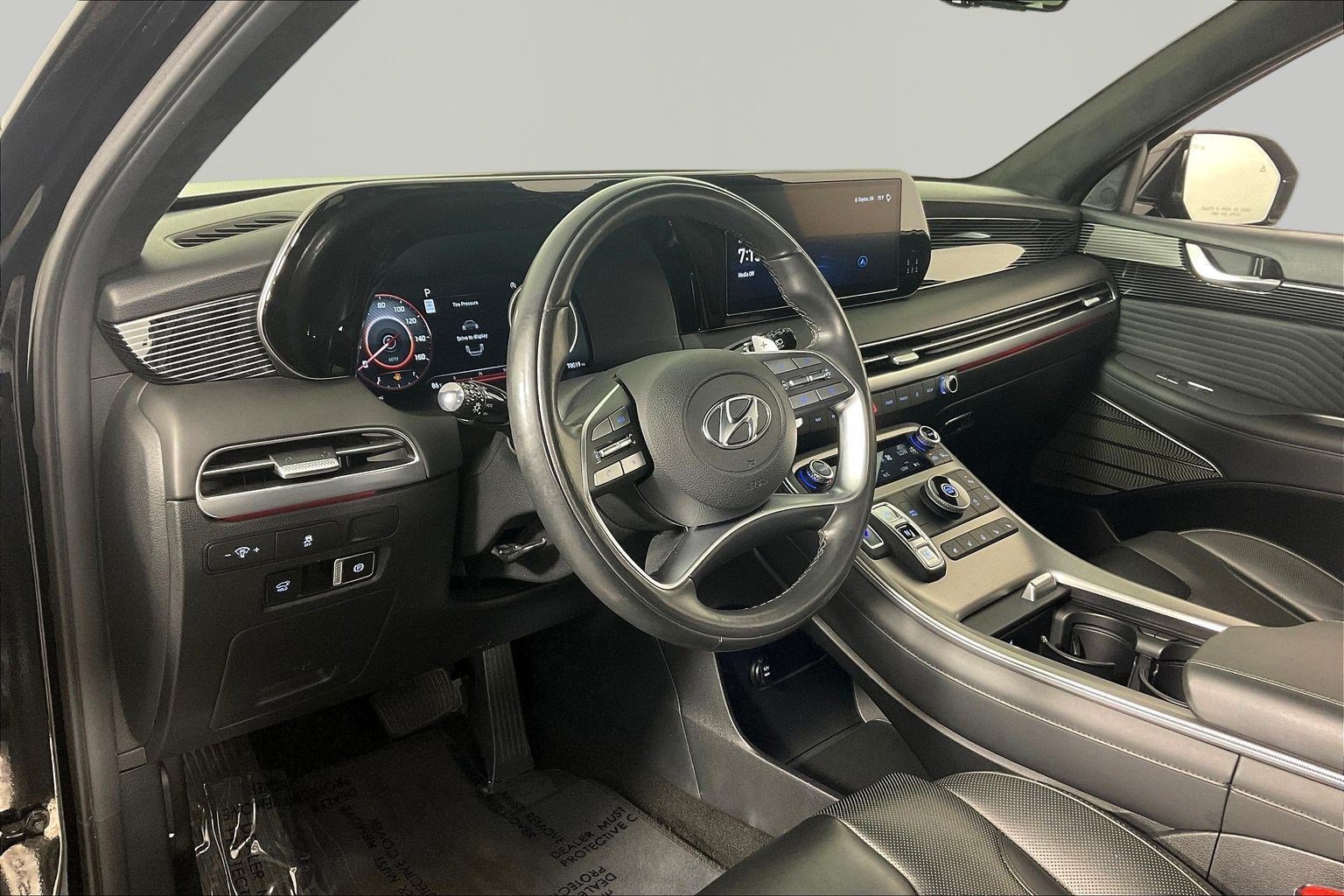 Used 2024 Hyundai Palisade Calligraphy FWD image 17