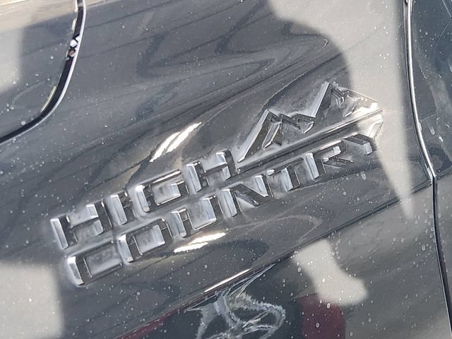 Used 2023 Chevrolet Tahoe High Country RWD image 10
