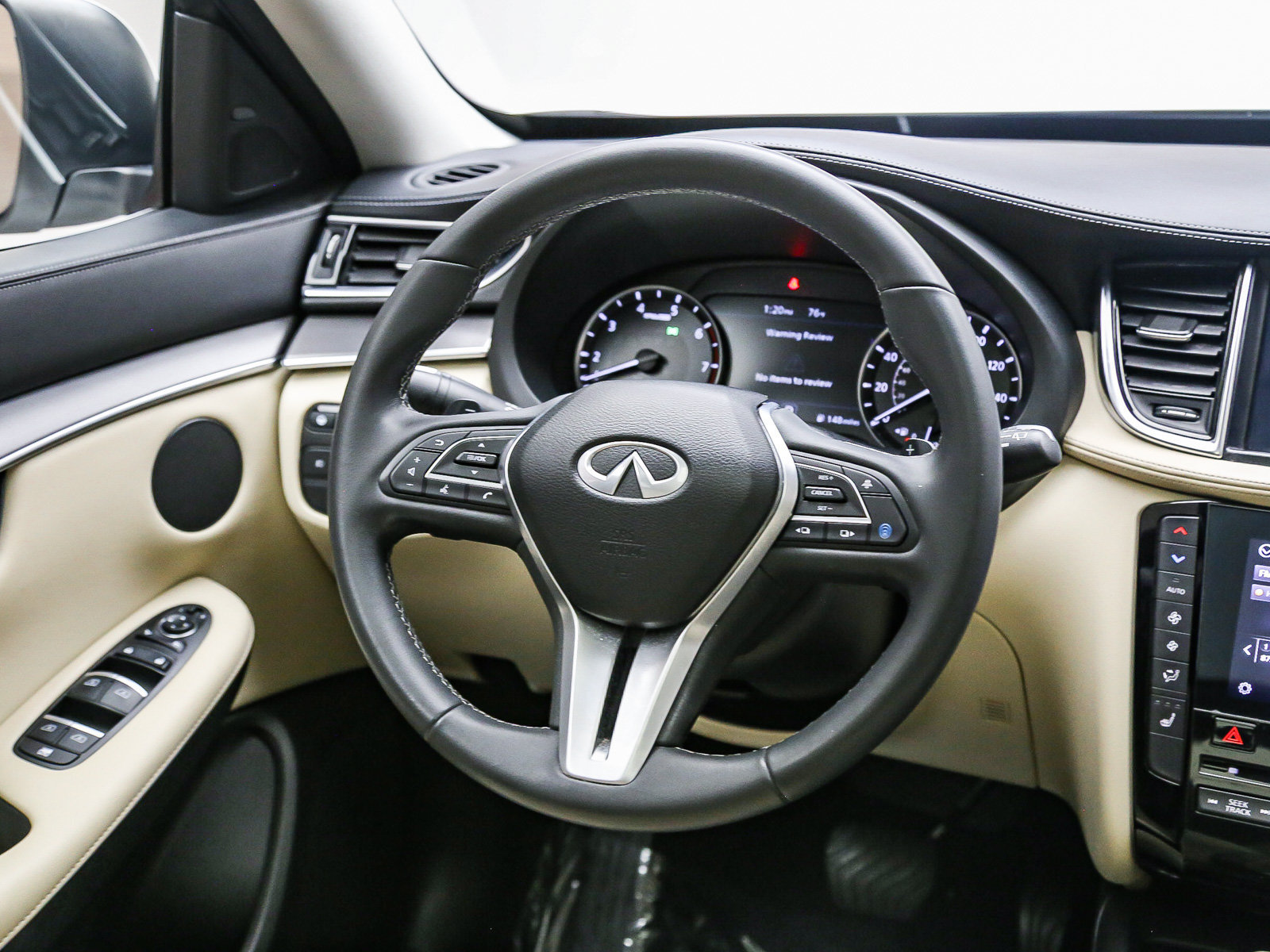 Used 2022 INFINITI QX50 Luxe FWD image 16