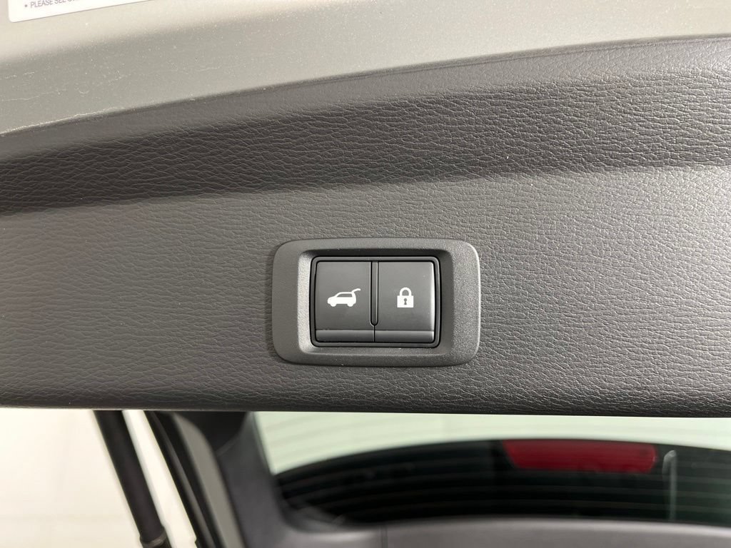 Used 2025 Mitsubishi Outlander SE AWD/4WD image 14