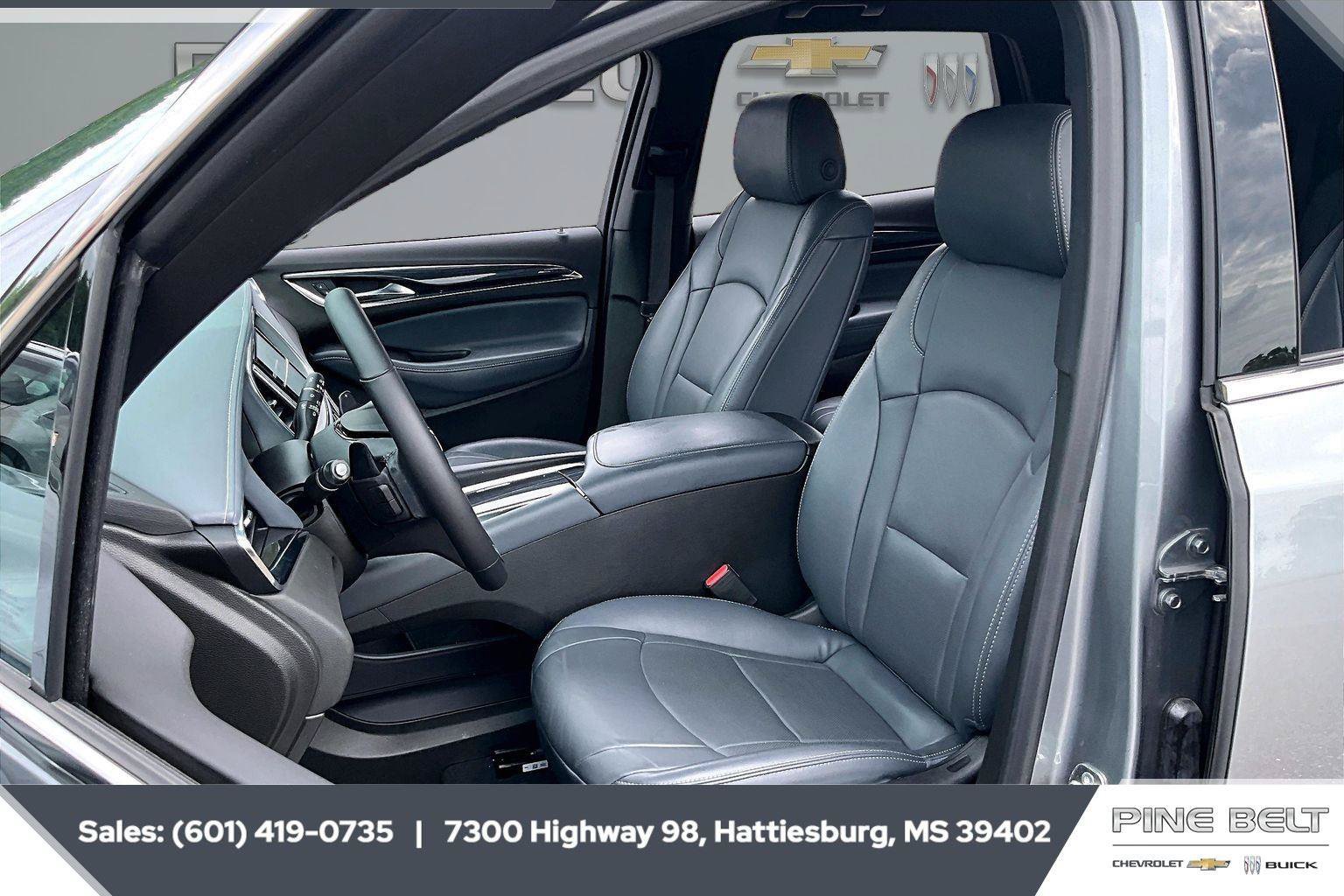 Used 2024 Buick Enclave Essence w/ Sport Touring Edition FWD image 18