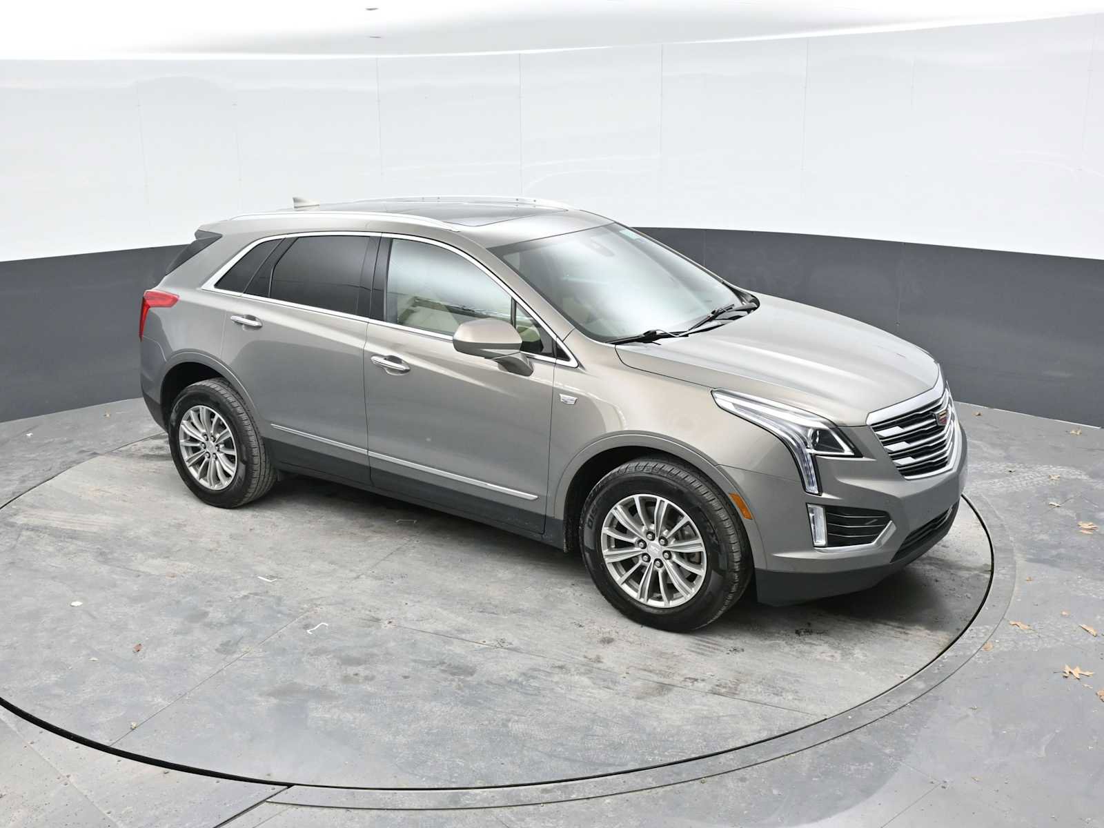 Used 2019 Cadillac XT5 Luxury AWD/4WD image 32