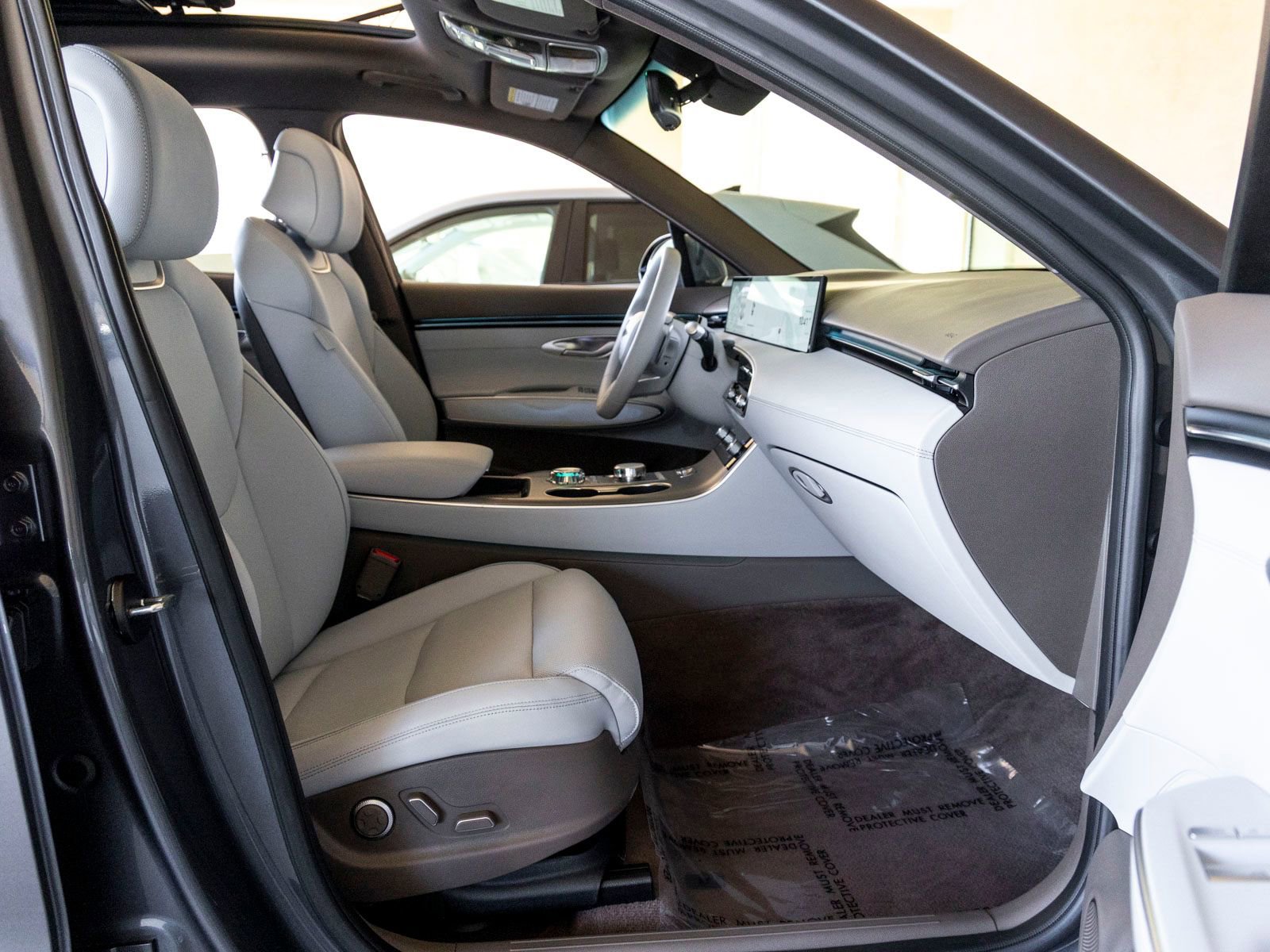 Used 2026 Genesis GV70 2.5T Advanced image 27