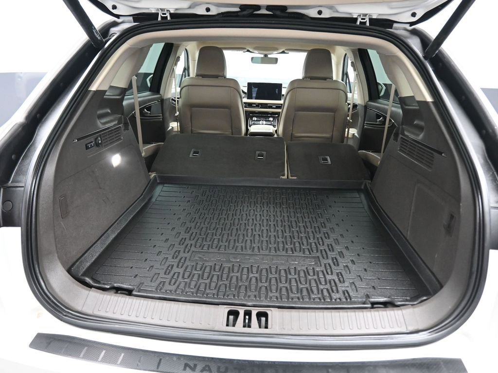 Used 2022 Lincoln Nautilus AWD w/ Premium Package image 49