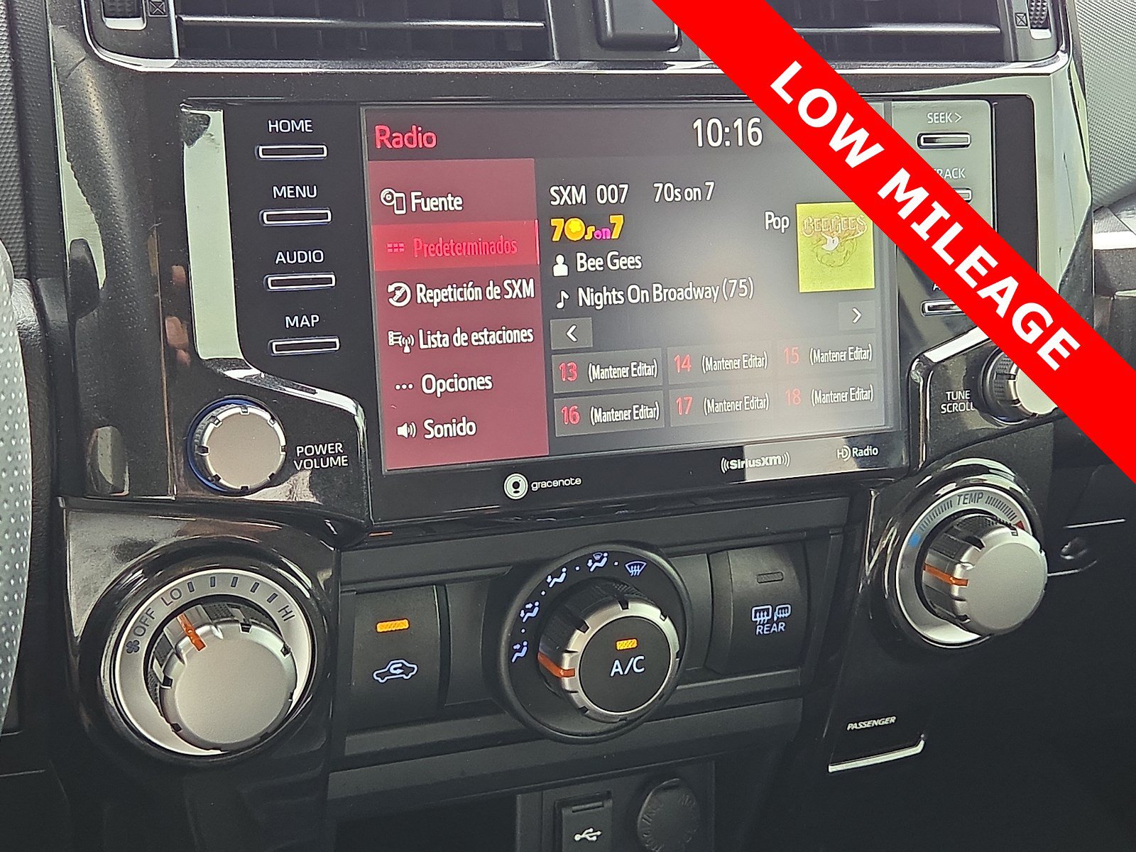 Used 2024 Toyota 4Runner TRD Off-Road AWD/4WD image 16