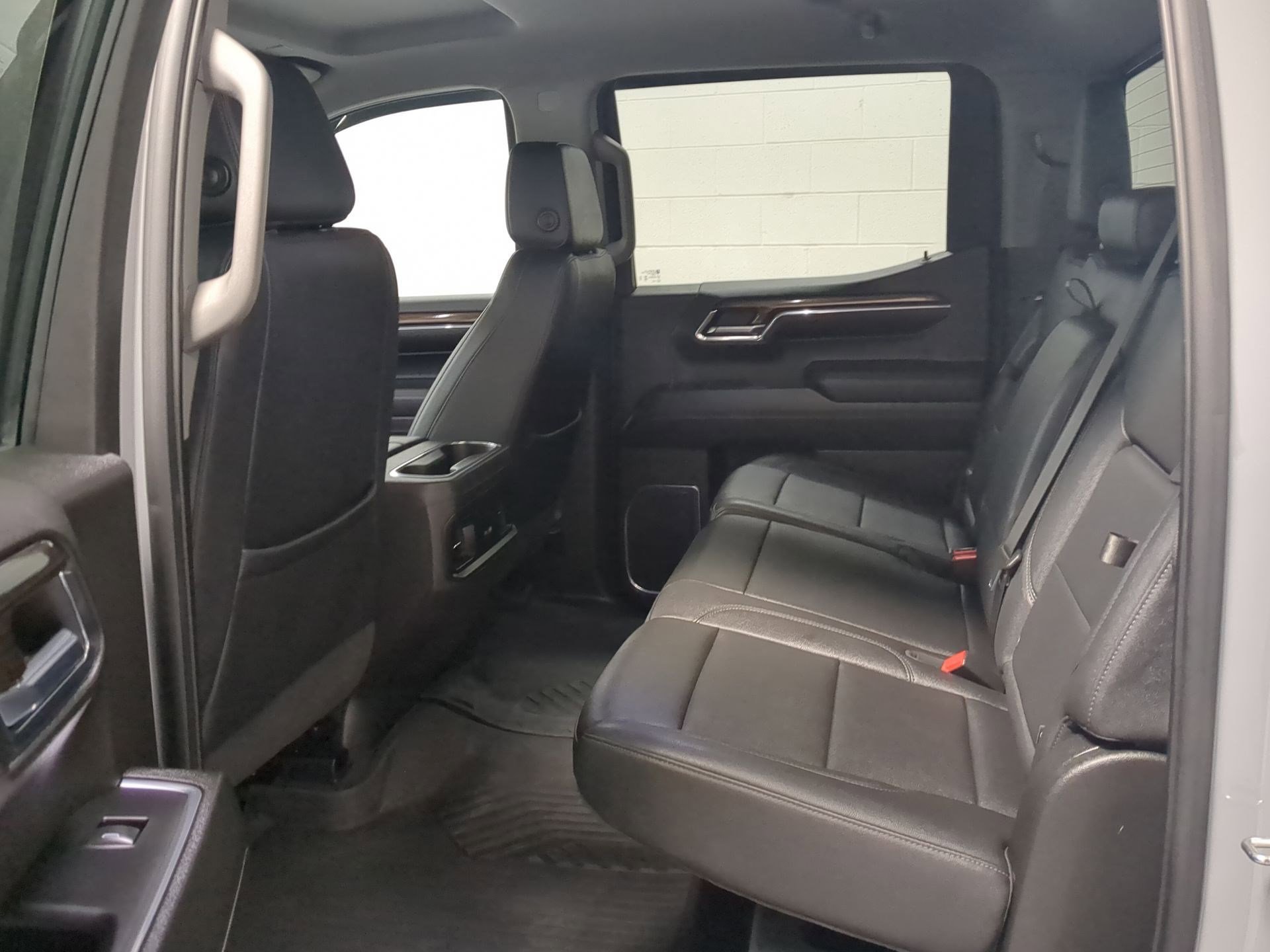 Used 2024 Chevrolet Silverado 1500 LT Trail Boss w/ Convenience Package II image 17