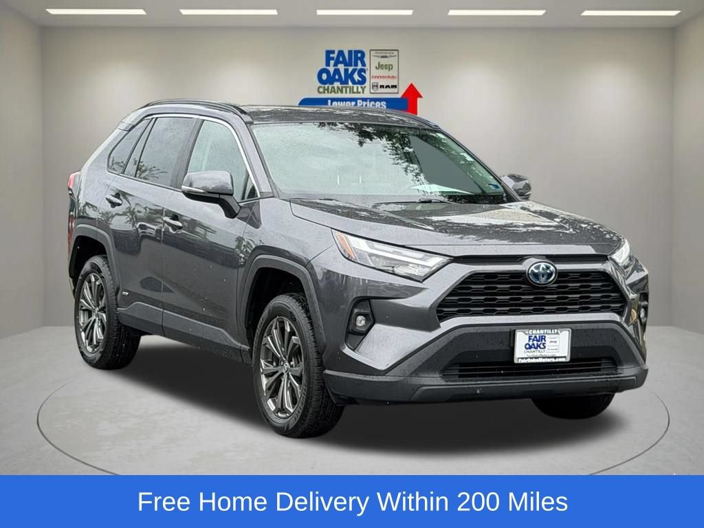 Used 2022 Toyota RAV4 XLE Premium AWD/4WD video 1