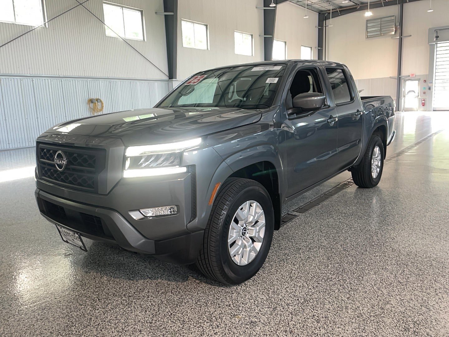 Used 2023 Nissan Frontier SV w/ SV Premium Package AWD/4WD image 3