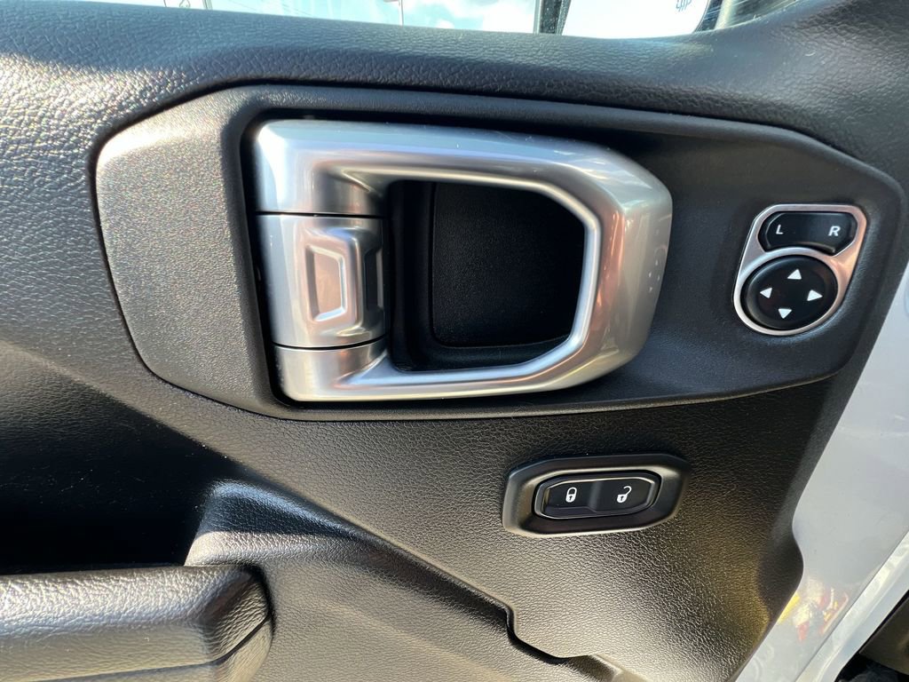 Used 2023 Jeep Gladiator Rubicon w/ Cold Weather Group image 35