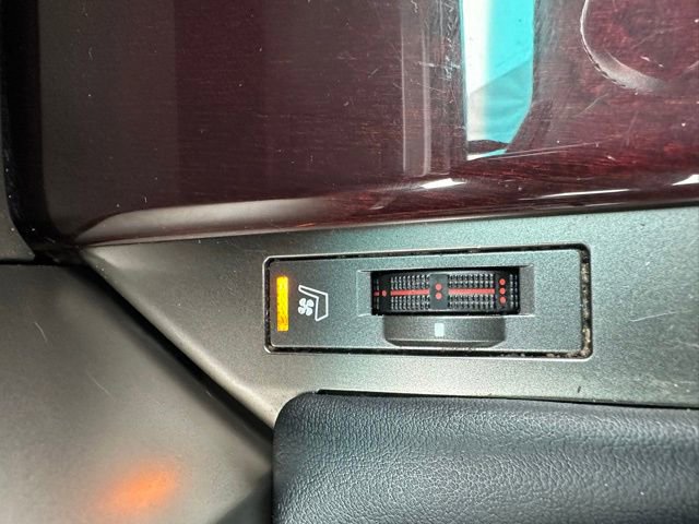 Used 2016 Lexus GX 460 Luxury w/ Preferred Accessory Package image 35