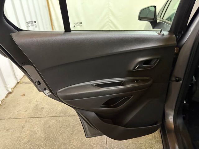 Used 2020 Chevrolet Trax LS image 19
