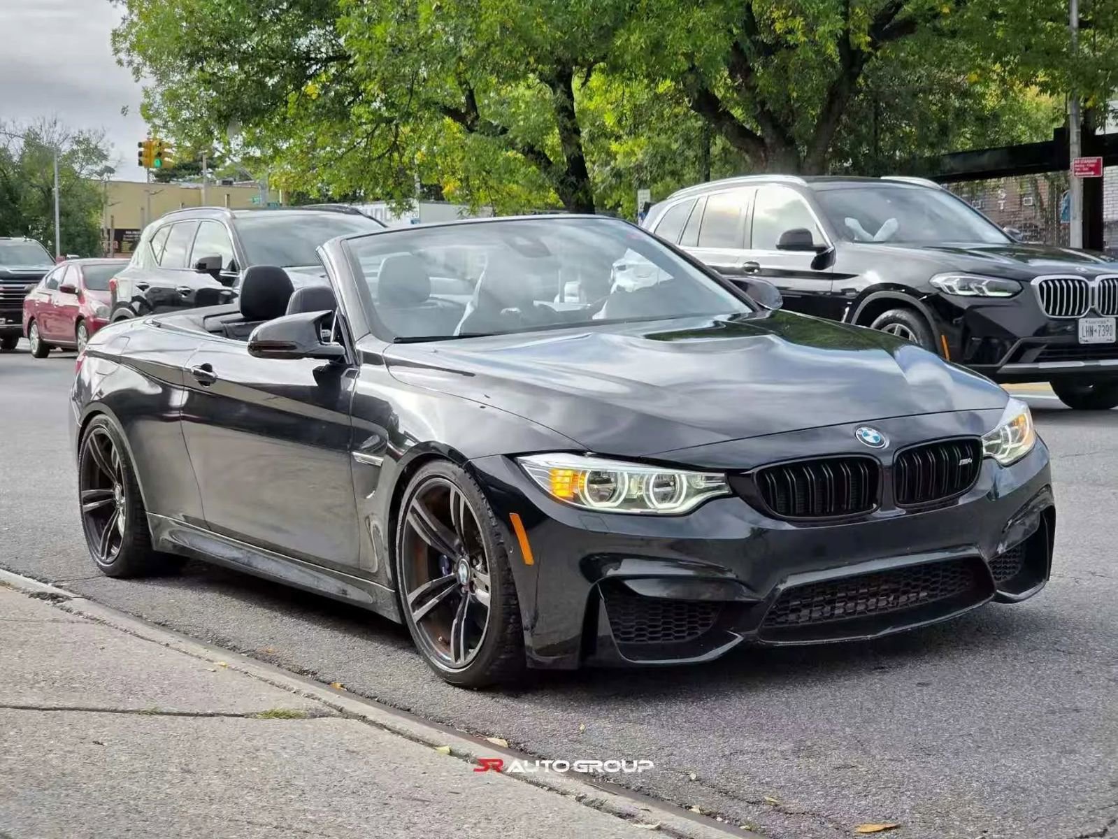Used 2015 BMW M4 Convertible image 7