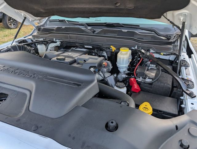 Used 2023 RAM 5500 Tradesman w/ Chrome Appearance Group image 31