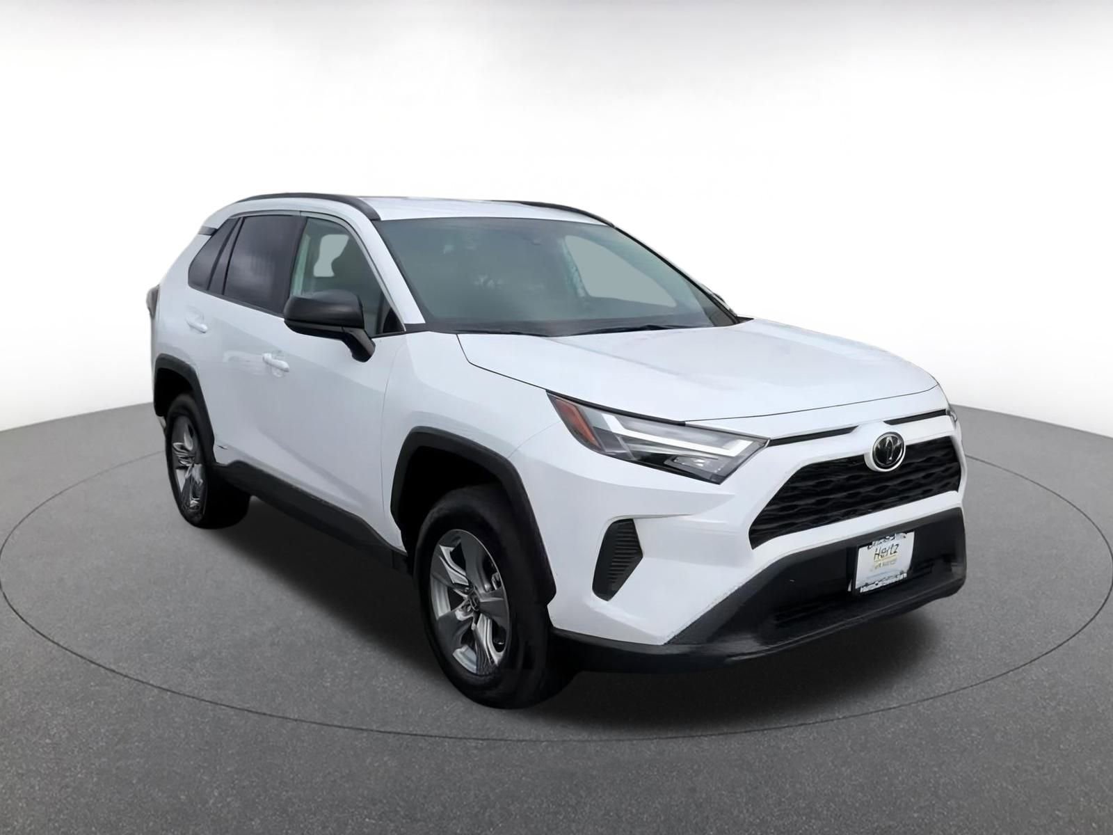 Used 2025 Toyota RAV4 LE image 3