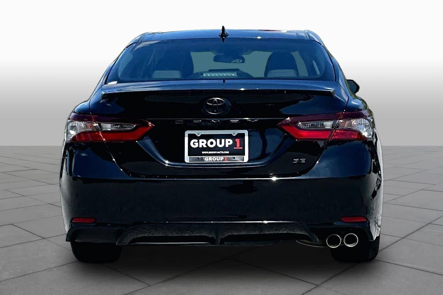Used 2024 Toyota Camry SE FWD image 5