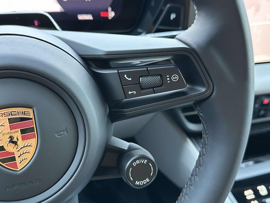 New 2026 Porsche Macan 4 Electric AWD/4WD image 23