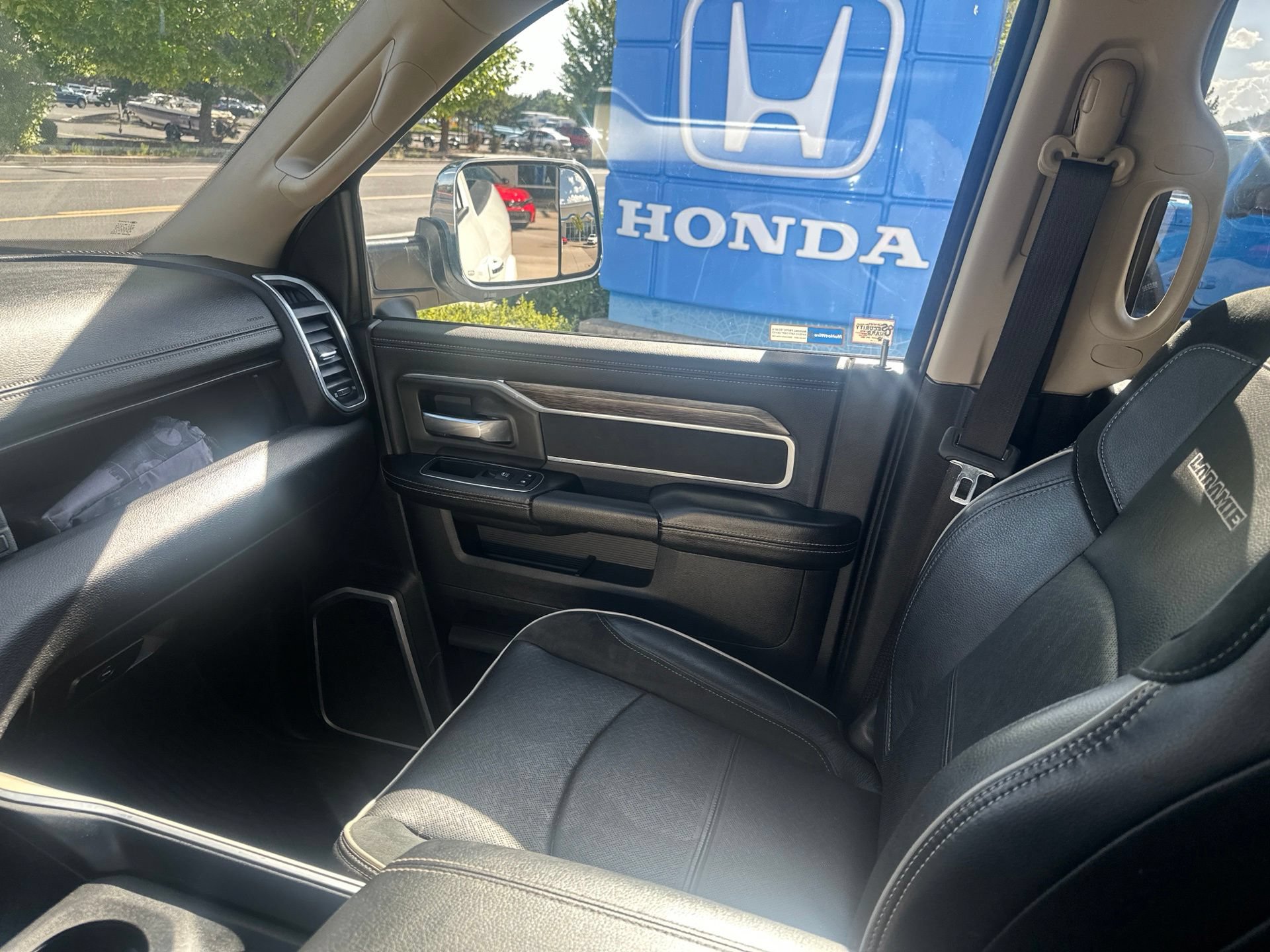 Used 2021 RAM 2500 Laramie w/ Safety Group AWD/4WD image 30