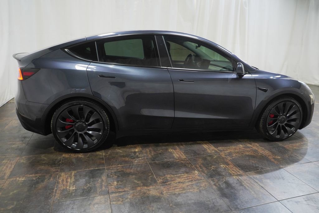 Used 2024 Tesla Model Y Performance image 4