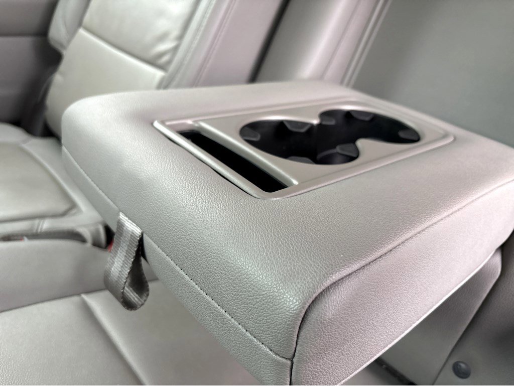 Used 2024 Chevrolet Suburban LT image 28