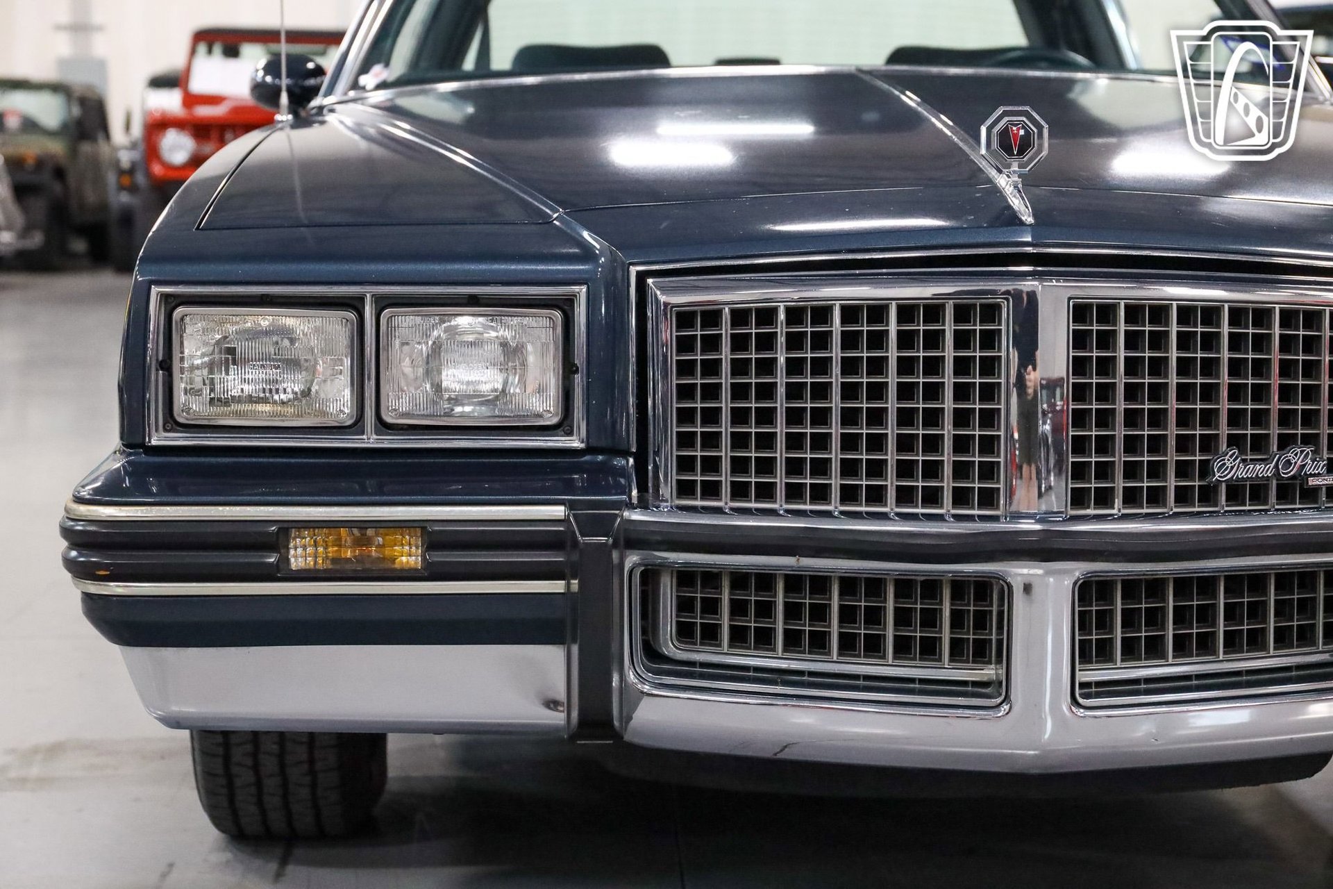 Used 1987 Pontiac Grand Prix LE image 10