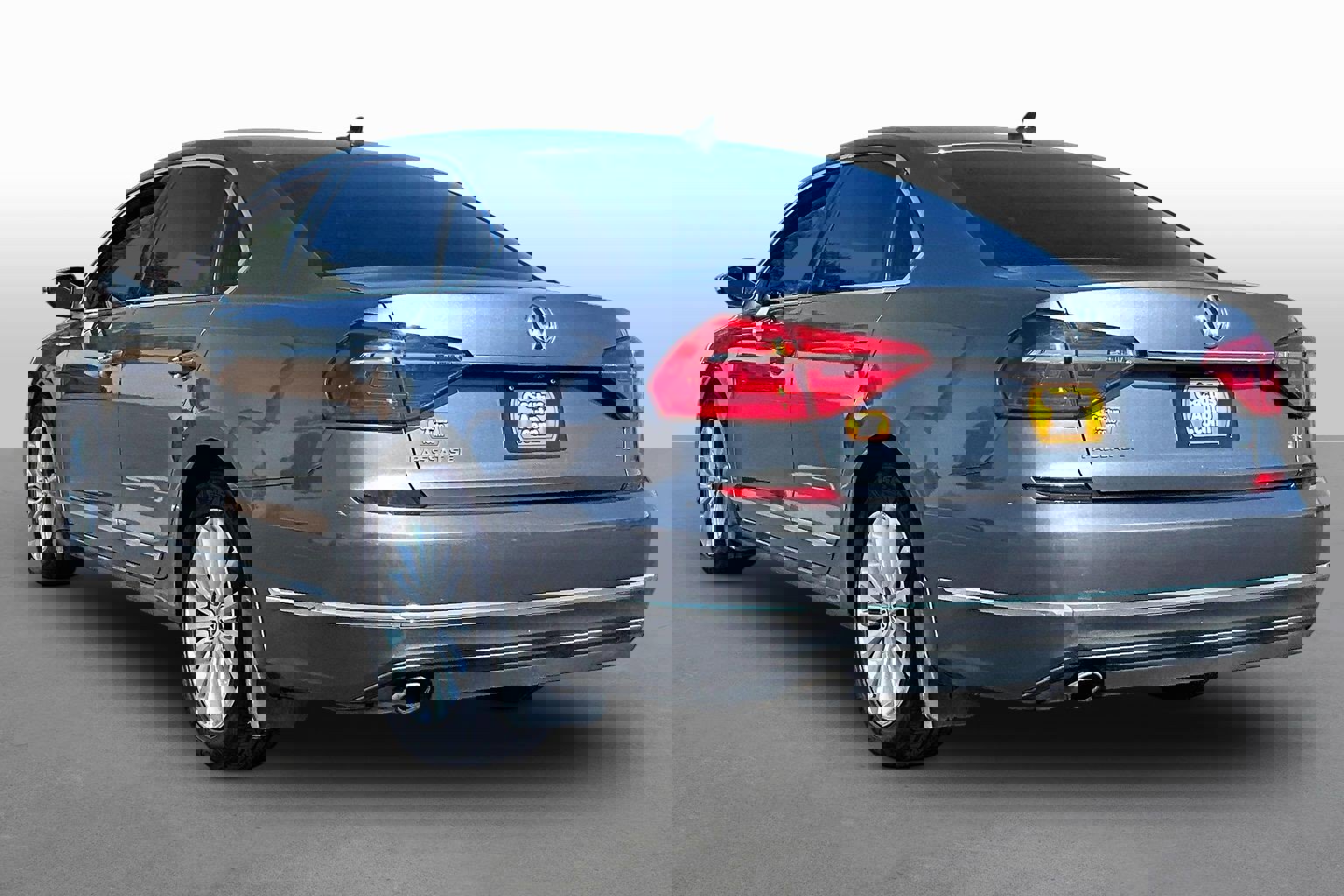 Used 2016 Volkswagen Passat 1.8T SE image 7