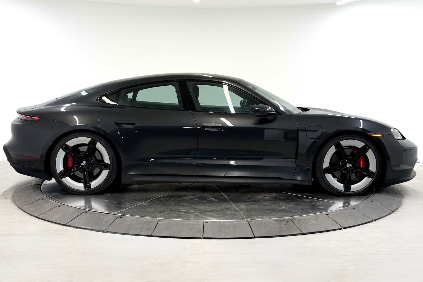 Certified 2025 Porsche Taycan 4S AWD/4WD image 8