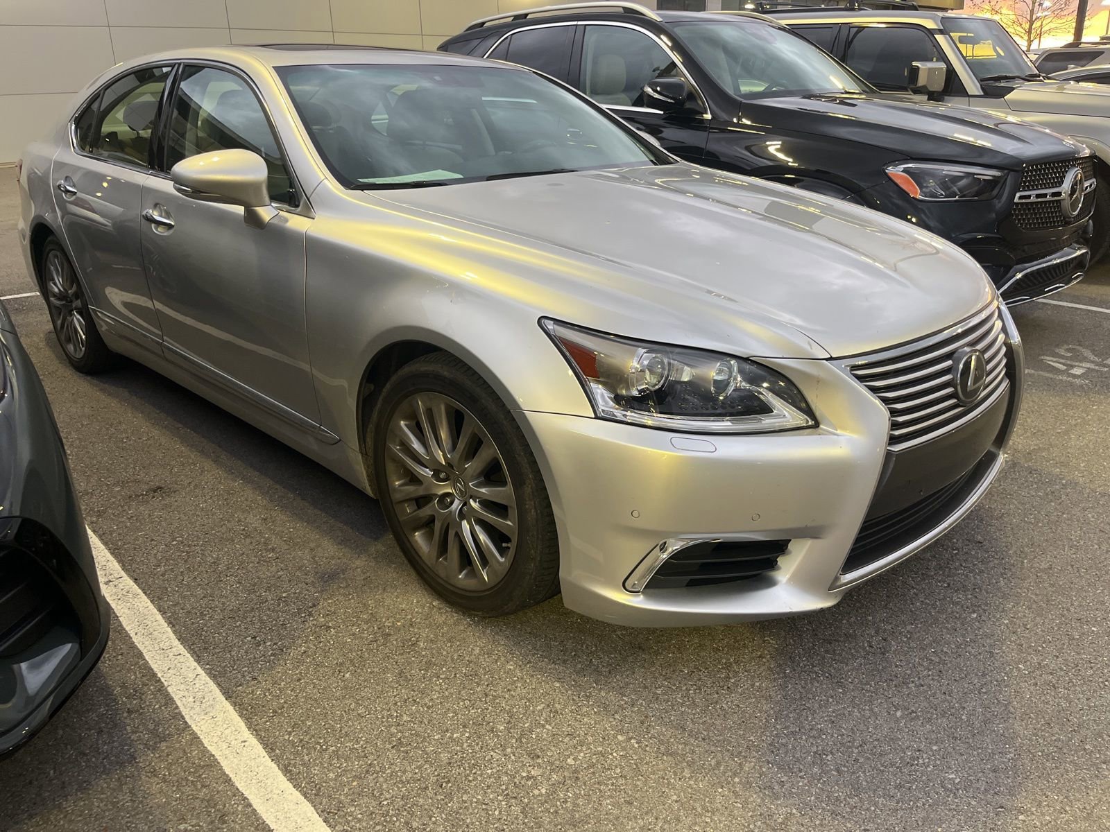 Used 2017 Lexus LS 460 w/ Comfort Package image 1
