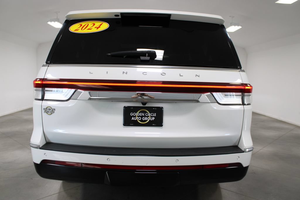 Used 2024 Lincoln Navigator L Reserve AWD/4WD image 8
