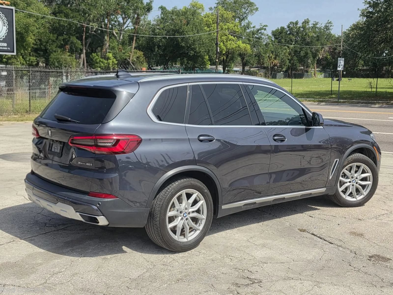 Used 2019 BMW X5 xDrive40i w/ Convenience Package AWD/4WD image 5