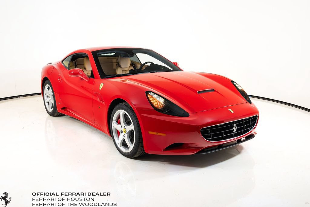 Used 2010 Ferrari California RWD image 26